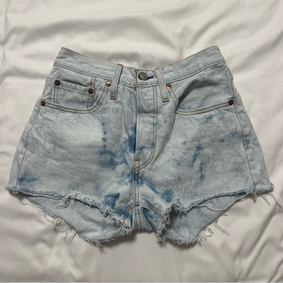 Levi’s 501 High Rise Jean Shorts size 26 - Picture 2 of 7